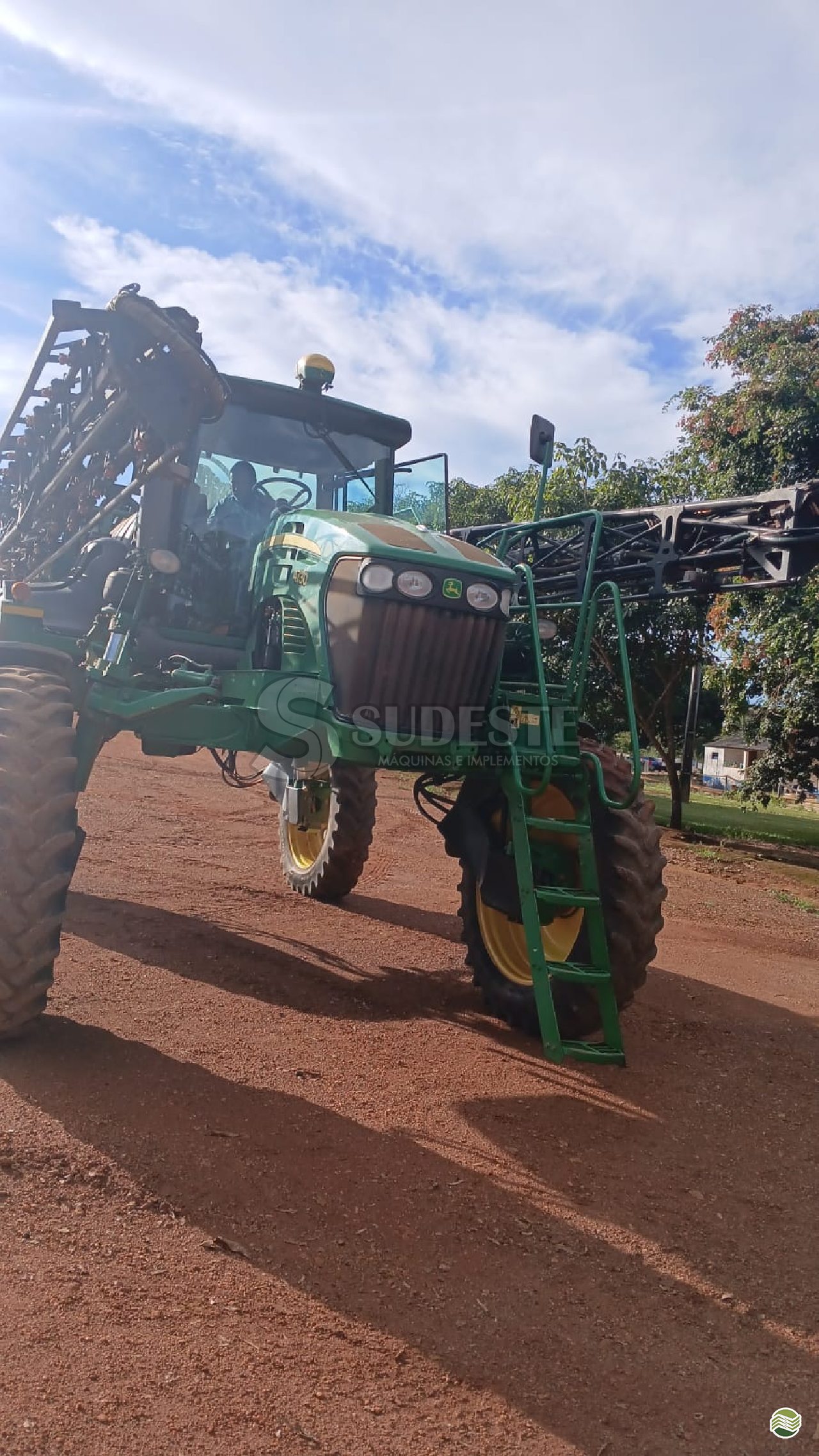 PULVERIZADOR JOHN DEERE JOHN DEERE 4730 Tração 4x4 Sudeste Máquinas e Implementos CATALAO GOIAS GO