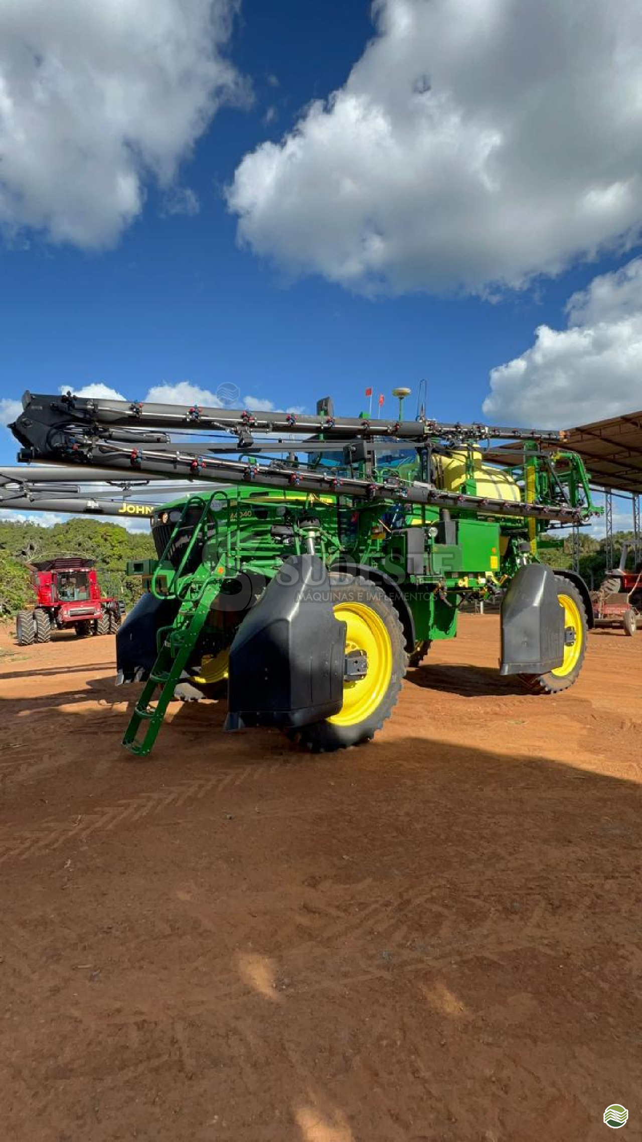 PULVERIZADOR JOHN DEERE JOHN DEERE M4040 Tração 4x4 Sudeste Máquinas e Implementos CATALAO GOIAS GO