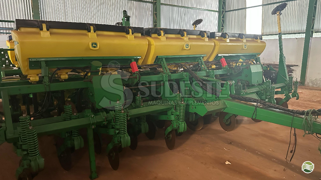 PLANTADEIRA JOHN DEERE PLANTADEIRAS 1113 Sudeste Máquinas e Implementos CATALAO GOIAS GO