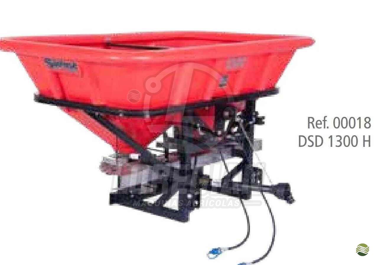 IMPLEMENTOS AGRICOLAS DISTRIBUIDOR FERTILIZANTES DISCO DUPLO Loregian Máquinas Agrícolas CORONEL VIVIDA PARANÁ PR