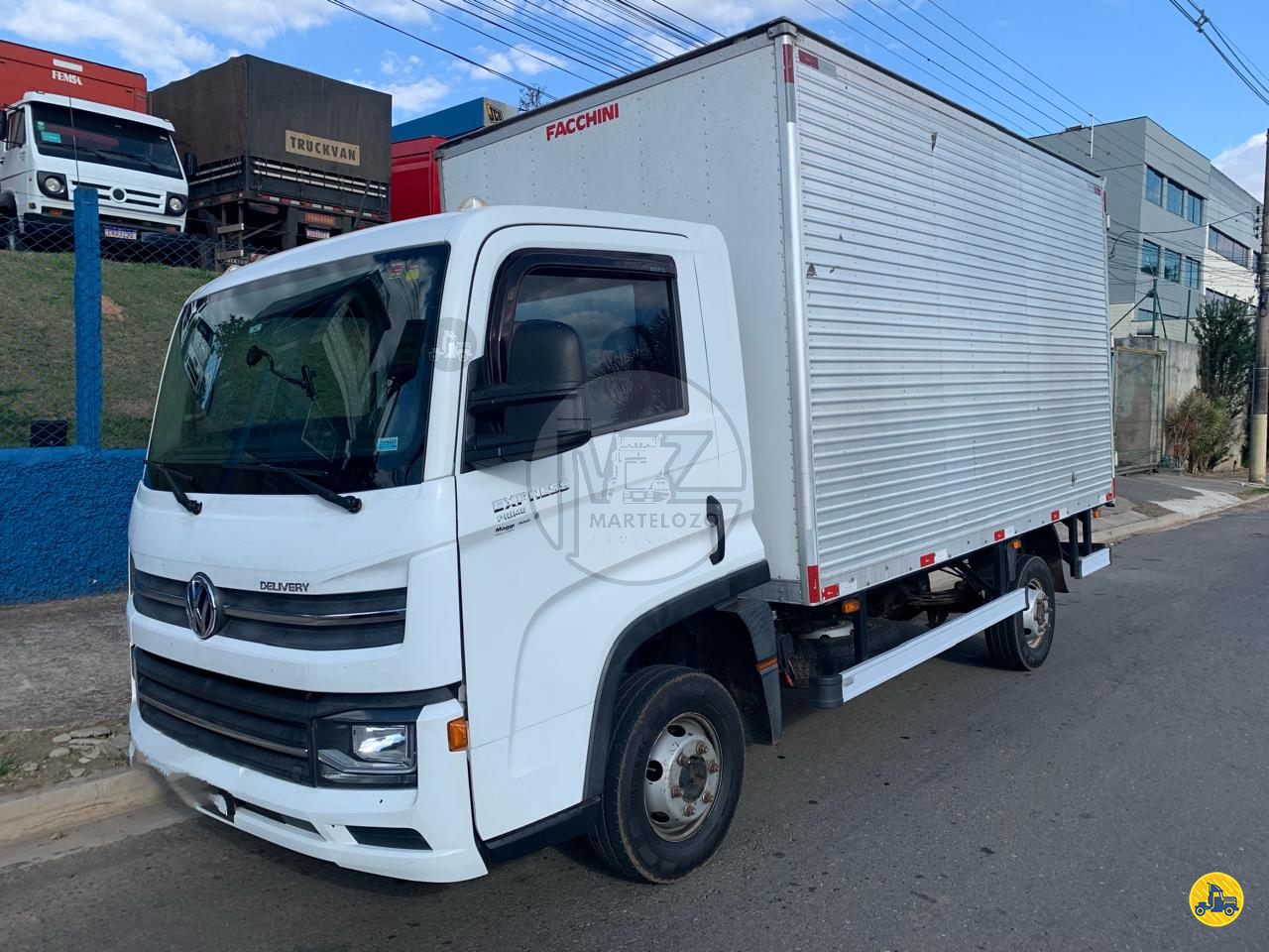 CAMINHAO VOLKSWAGEN DELIVERY EXPRESS Baú Furgão 3/4 4x2 Martelozo Caminhões CAMPINAS SÃO PAULO SP