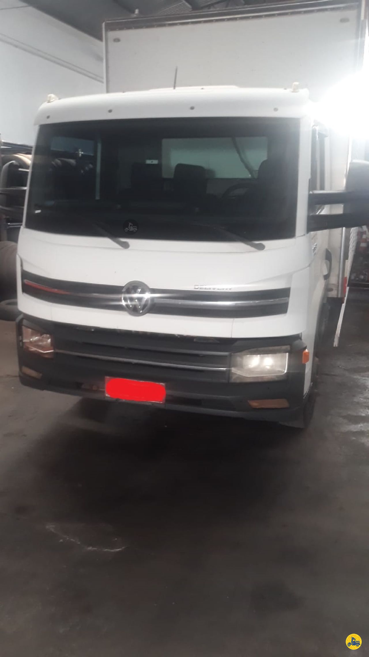 CAMINHAO VOLKSWAGEN VW 11180 Baú Furgão Truck 6x2 Tomatinho Caminhões - Matriz RIBEIRAO PRETO SÃO PAULO SP
