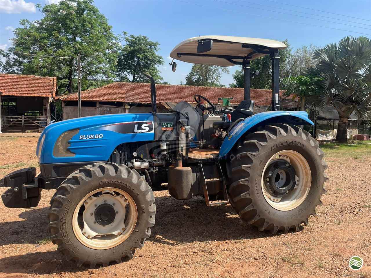 TRATOR LS TRACTOR LS PLUS 80 Tração 4x4 Renato Trator IBITINGA SÃO PAULO SP