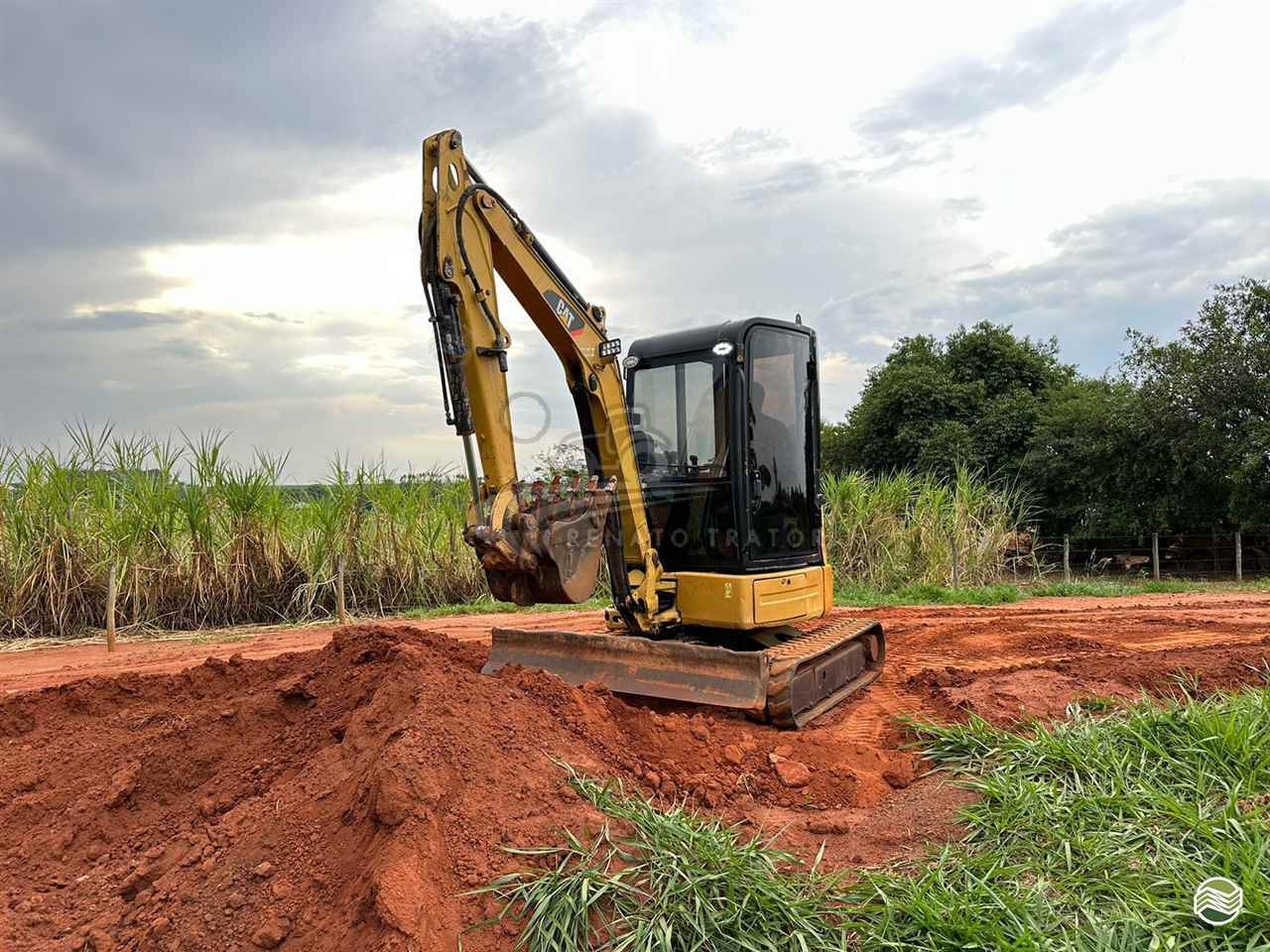 ESCAVADEIRA CATERPILLAR 308 Renato Trator IBITINGA SÃO PAULO SP