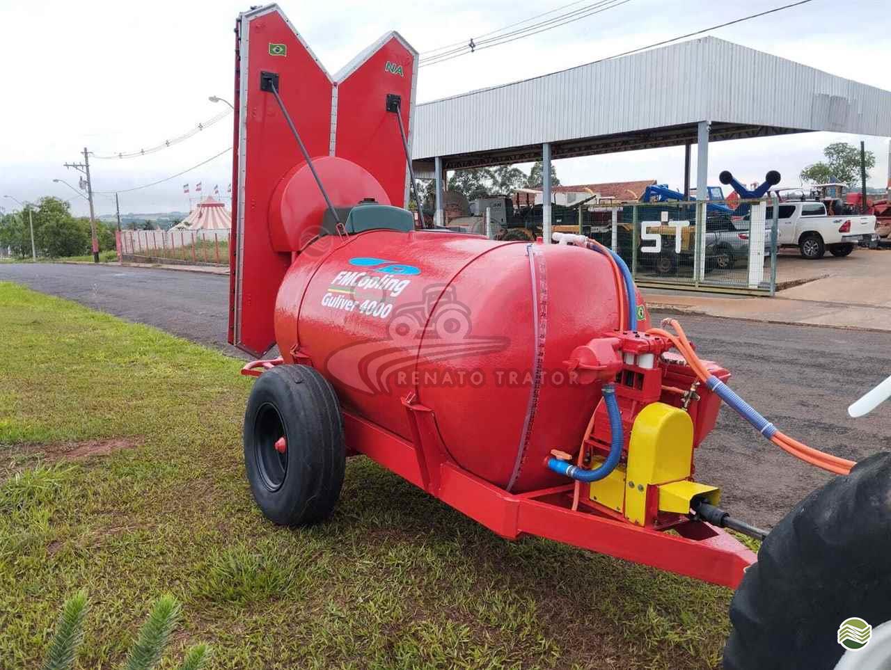 PULVERIZADOR FMC GULIVER 4000 BI LATERAL Tração 4x2 Renato Trator IBITINGA SÃO PAULO SP