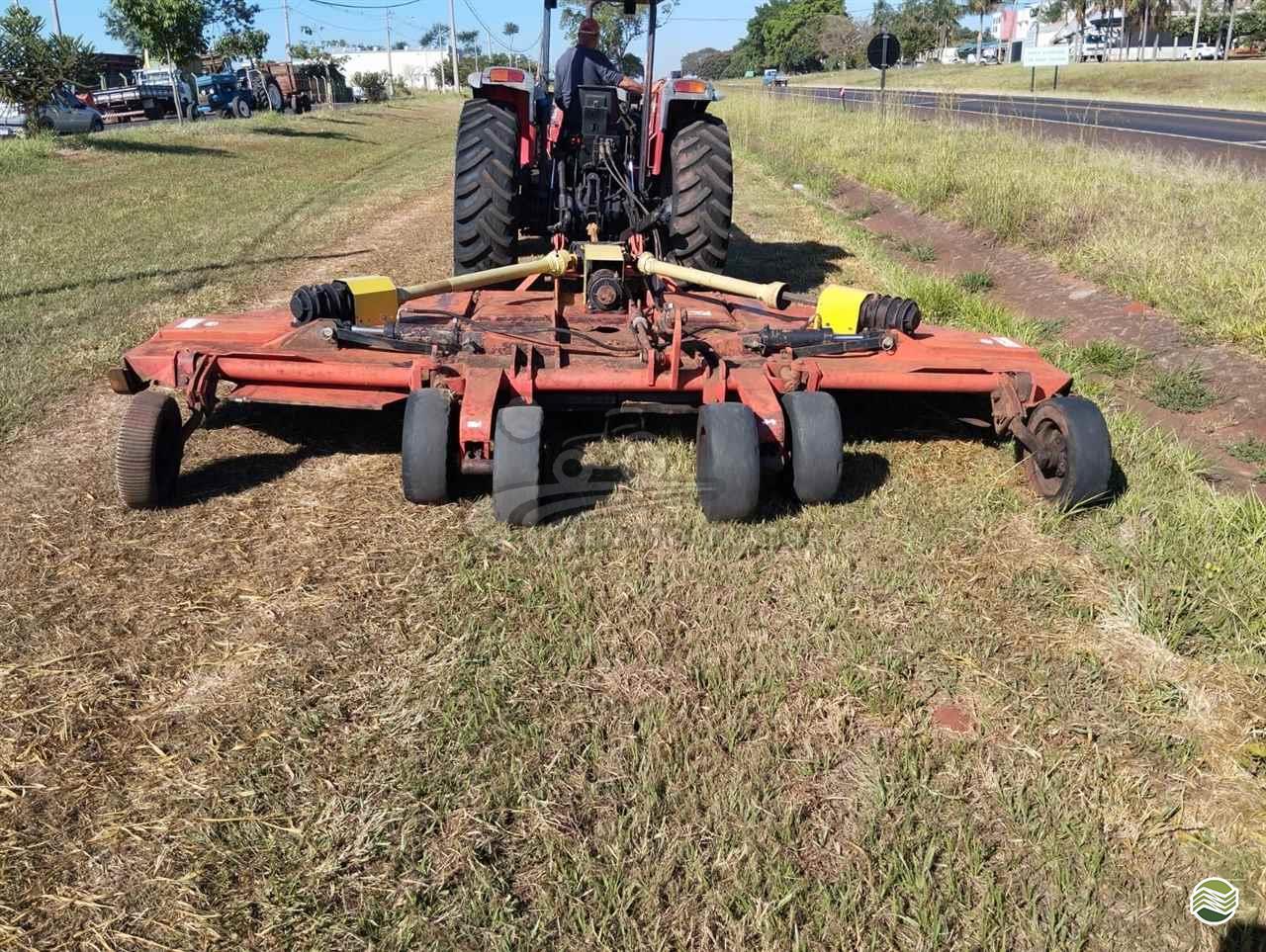 IMPLEMENTOS AGRICOLAS ROCADEIRA ROCADEIRA ARTICULADA Renato Trator IBITINGA SÃO PAULO SP