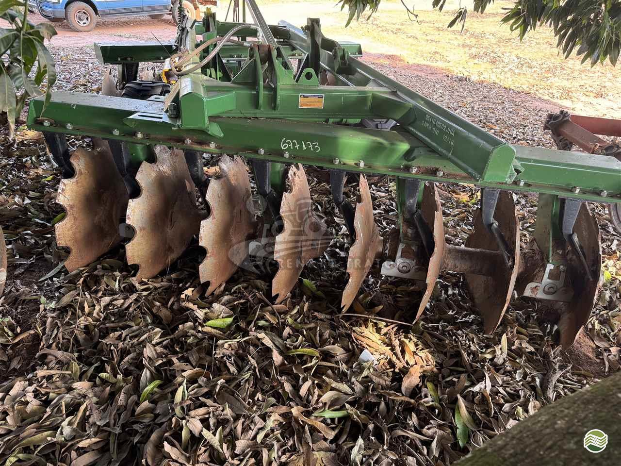 IMPLEMENTOS AGRICOLAS GRADE INTERMEDIÁRIA INTERMEDIÁRIA 24 DISCOS Renato Trator IBITINGA SÃO PAULO SP