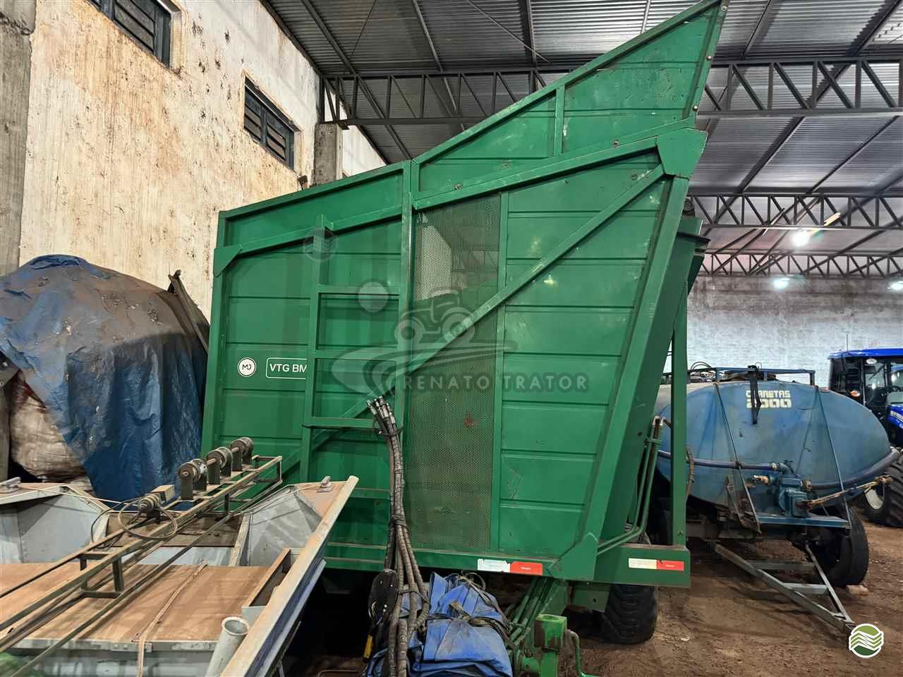 IMPLEMENTOS AGRICOLAS DISTRIBUIDOR CALCÁRIO 6500 Kg Renato Trator IBITINGA SÃO PAULO SP