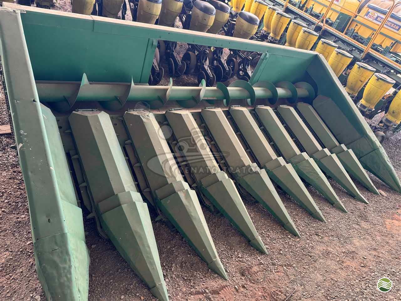 IMPLEMENTOS AGRICOLAS COLHEDORAS COLHEITADEIRA DE CEREAIS Renato Trator IBITINGA SÃO PAULO SP