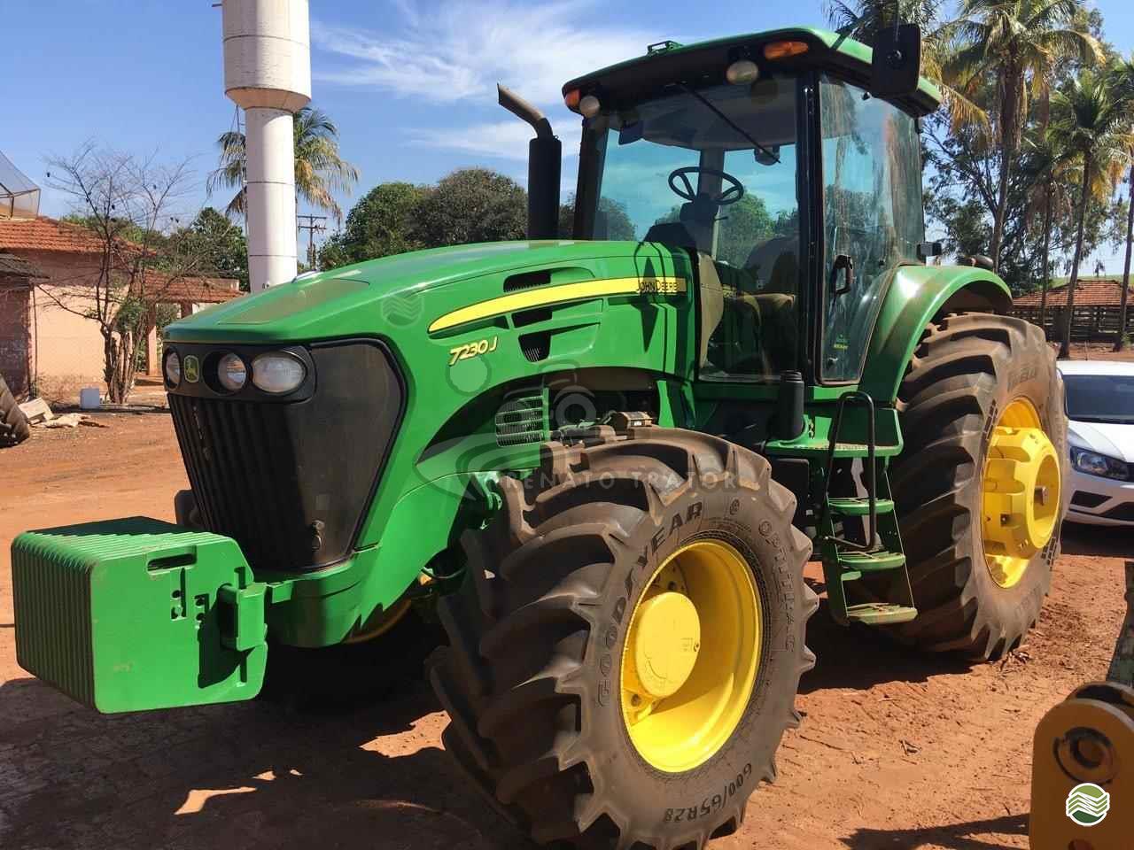 TRATOR JOHN DEERE JOHN DEERE 7230J Tração 4x4 Renato Trator IBITINGA SÃO PAULO SP