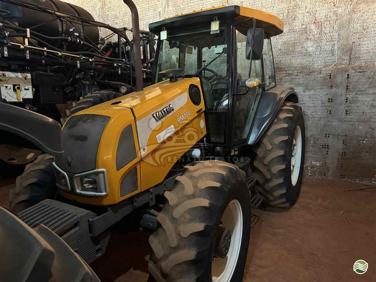 TRATOR VALTRA VALTRA BM 100 Tração 4x4 Renato Trator IBITINGA SÃO PAULO SP