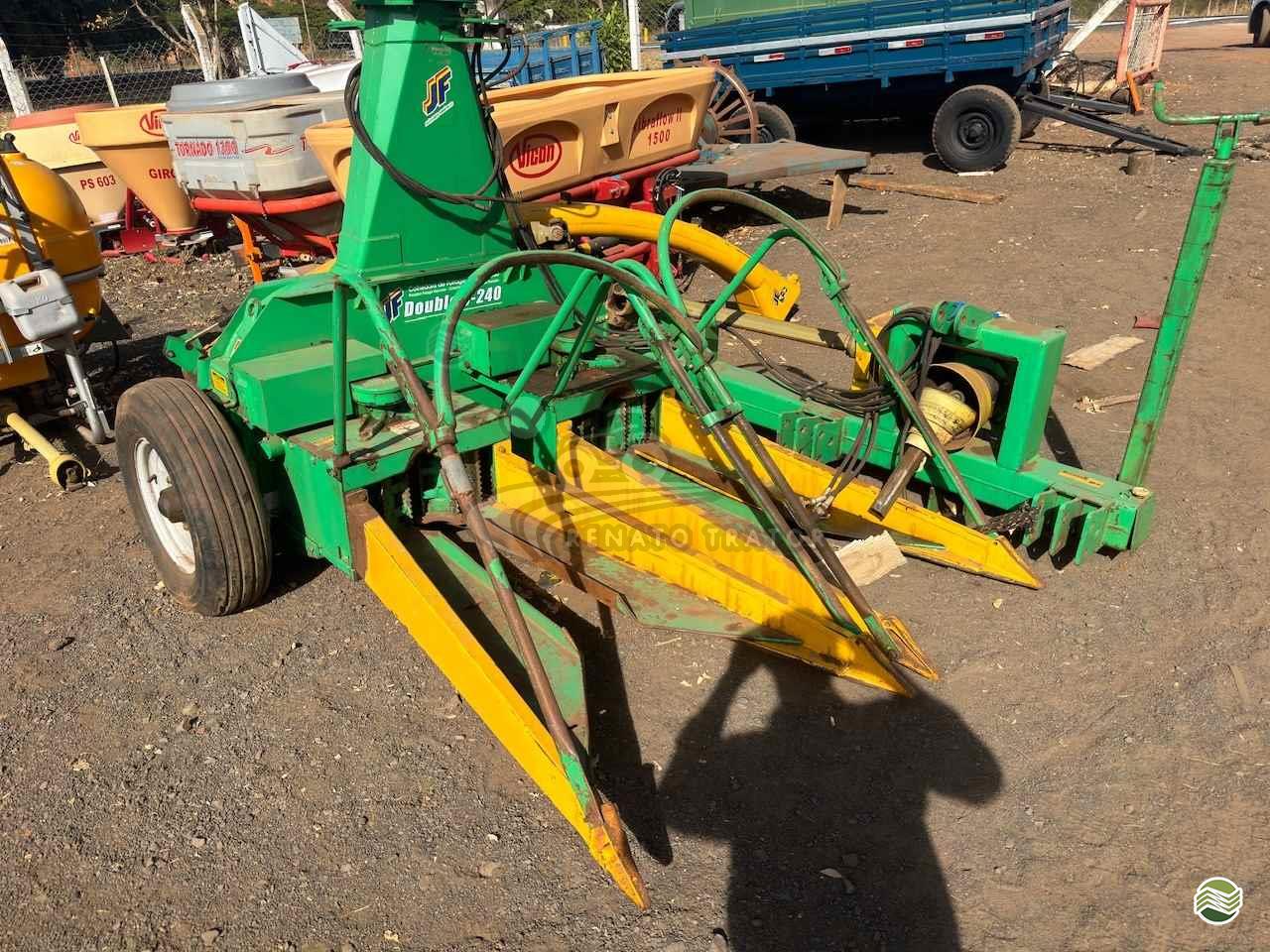 IMPLEMENTOS AGRICOLAS TRITURADOR FORRAGEIRO PICADOR FORRAGEIRO Renato Trator IBITINGA SÃO PAULO SP