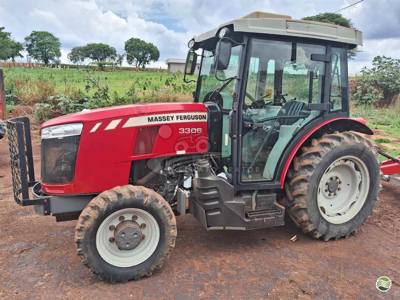 TRATOR MASSEY FERGUSON MF 3306 Tração 4x4 Renato Trator IBITINGA SÃO PAULO SP
