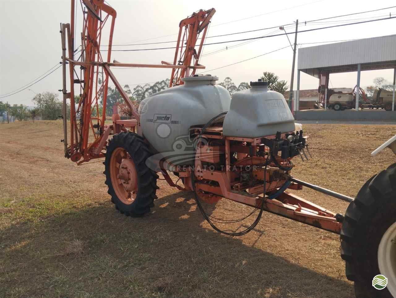 PULVERIZADOR JACTO ADVANCE 3000 AM18 Tração 4x2 Renato Trator IBITINGA SÃO PAULO SP