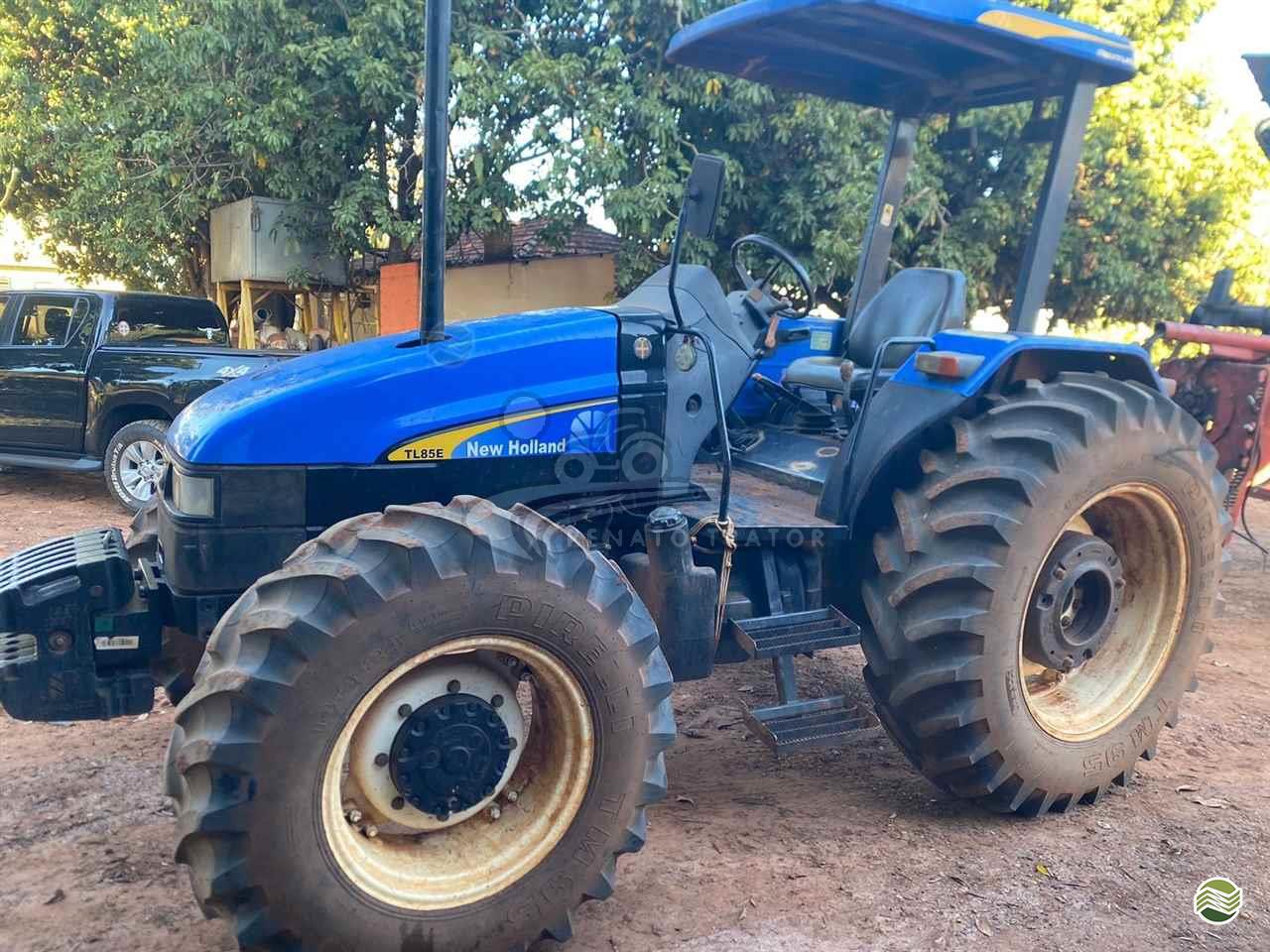 TRATOR NEW HOLLAND NEW TL 85 Tração 4x2 Renato Trator IBITINGA SÃO PAULO SP