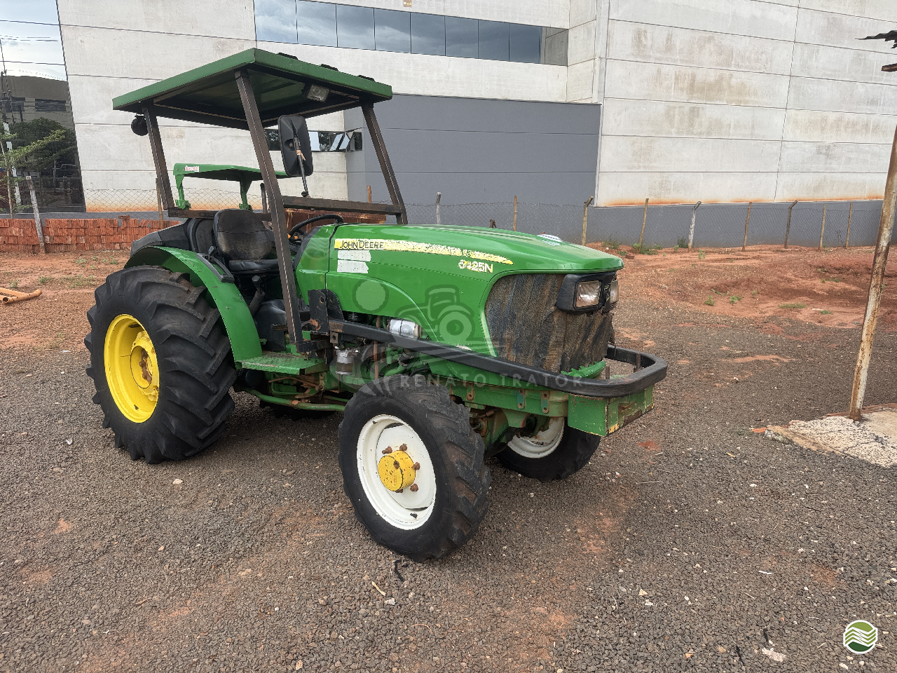TRATOR JOHN DEERE JOHN DEERE 5425 Renato Trator IBITINGA SÃO PAULO SP