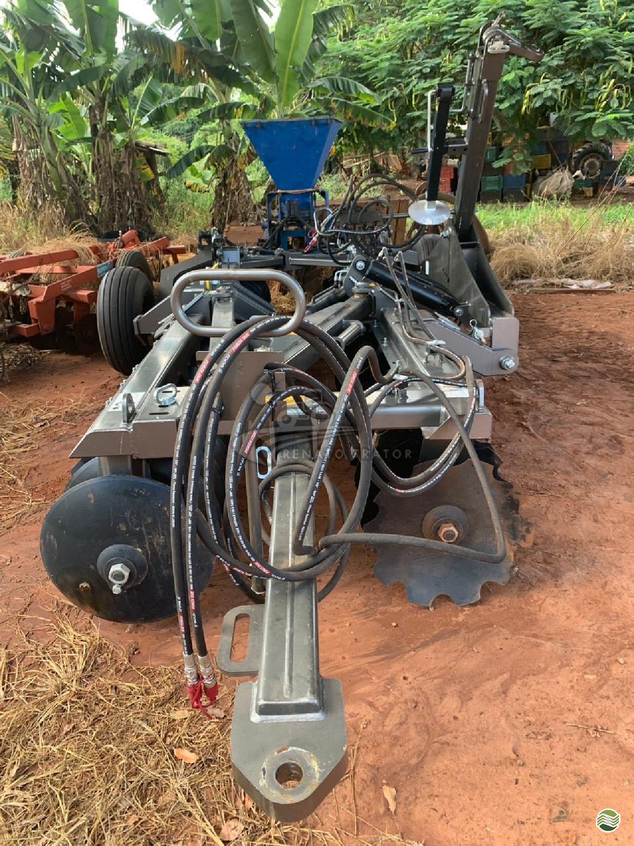 IMPLEMENTOS AGRICOLAS GRADE NIVELADORA NIVELADORA 48 DISCOS Renato Trator IBITINGA SÃO PAULO SP