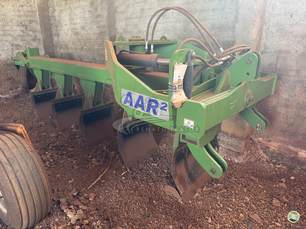 IMPLEMENTOS AGRICOLAS ARADO 5 DISCOS REVERSÍVEL Renato Trator IBITINGA SÃO PAULO SP