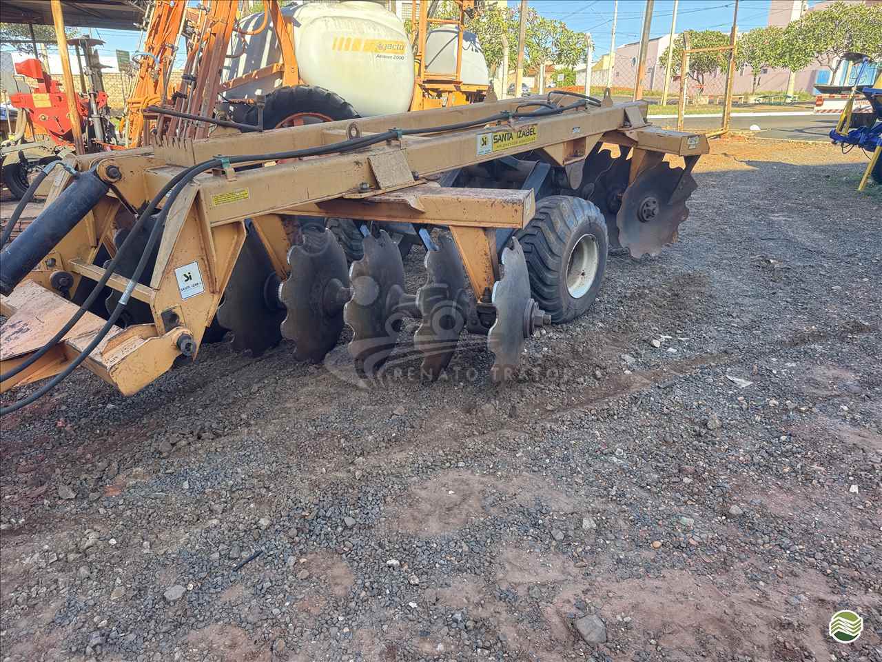 IMPLEMENTOS AGRICOLAS GRADE ARADORA ARADORA 16 DISCOS Renato Trator IBITINGA SÃO PAULO SP