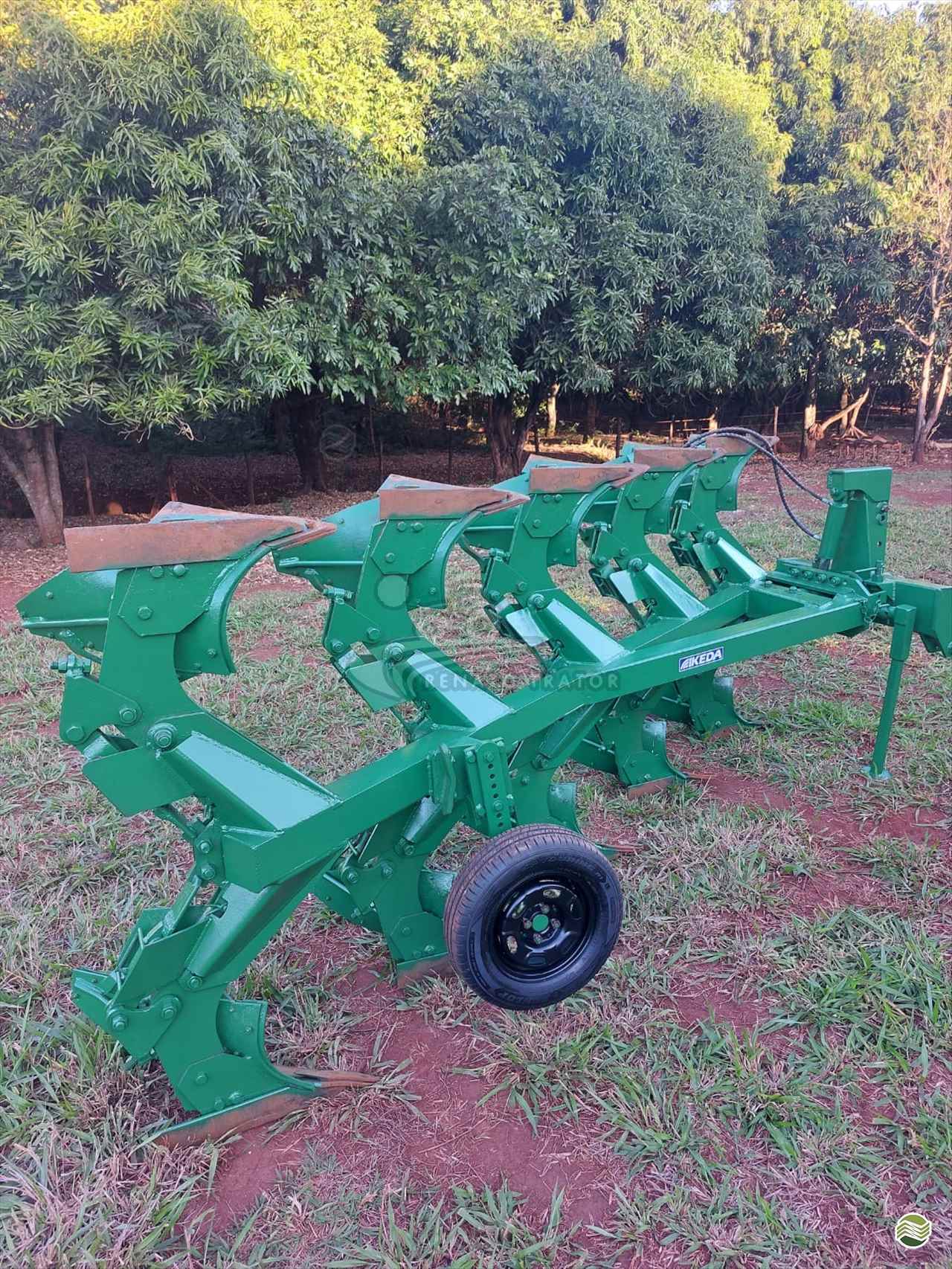 IMPLEMENTOS AGRICOLAS SUBSOLADOR 10 HASTES Renato Trator IBITINGA SÃO PAULO SP
