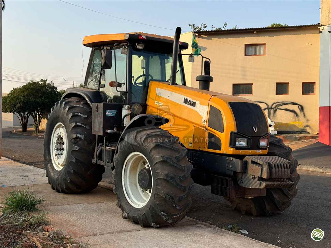 TRATOR VALTRA VALTRA BH 180 Tração 4x4 Renato Trator IBITINGA SÃO PAULO SP