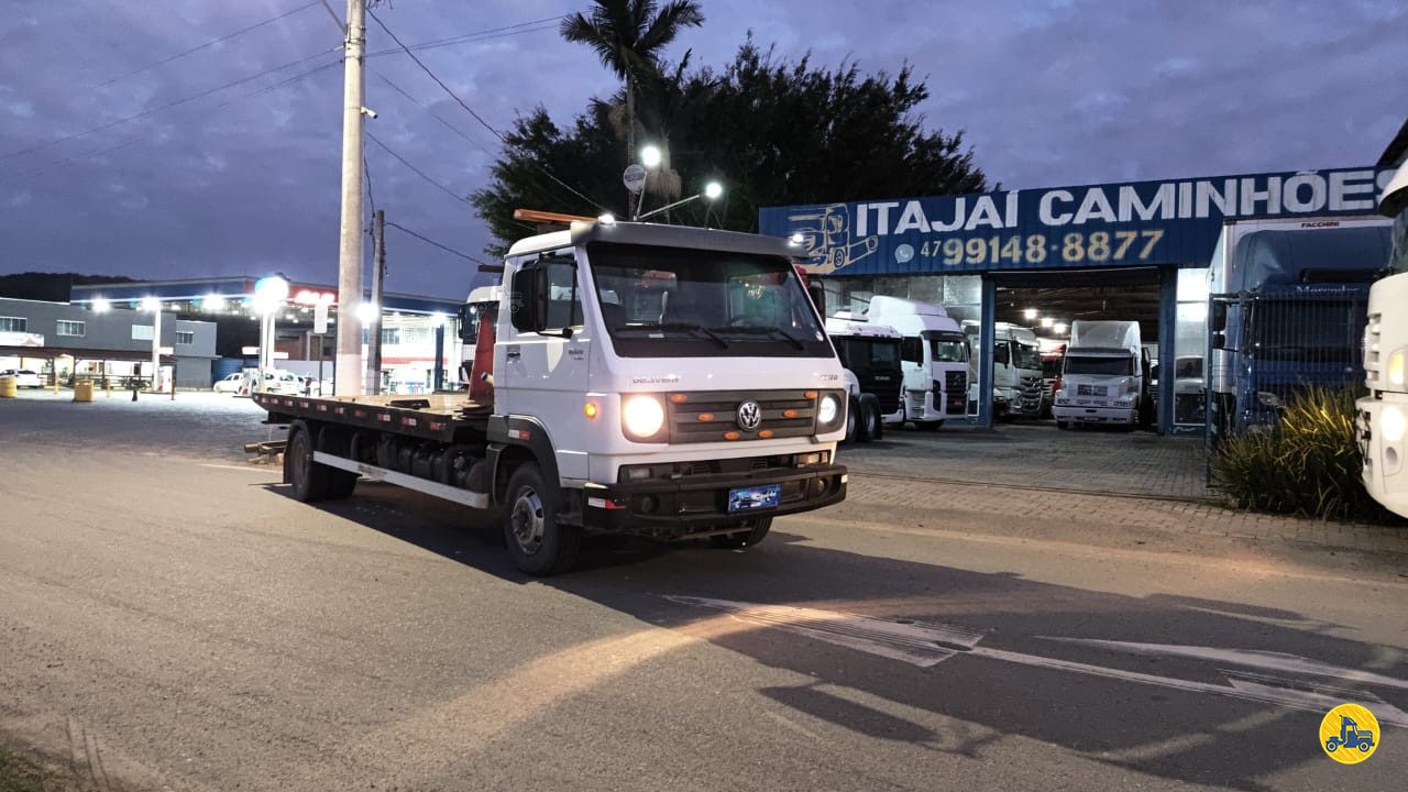 CAMINHAO VOLKSWAGEN VW 10160 Plataforma Guincho 3/4 4x2 Itajai Caminhões NAVEGANTES SANTA CATARINA SC