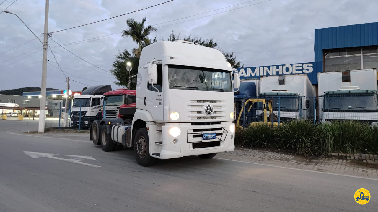 CAMINHAO VOLKSWAGEN VW 25360 Cavalo Mecânico Truck 6x2 Itajai Caminhões NAVEGANTES SANTA CATARINA SC
