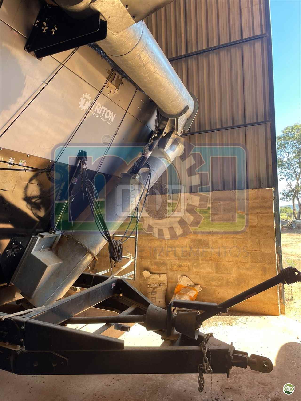 IMPLEMENTOS AGRICOLAS CARRETA BAZUKA GRANELEIRA 16000 Moi Maquinas e Implementos Agricolas PORTO NACIONAL TOCANTINS TO