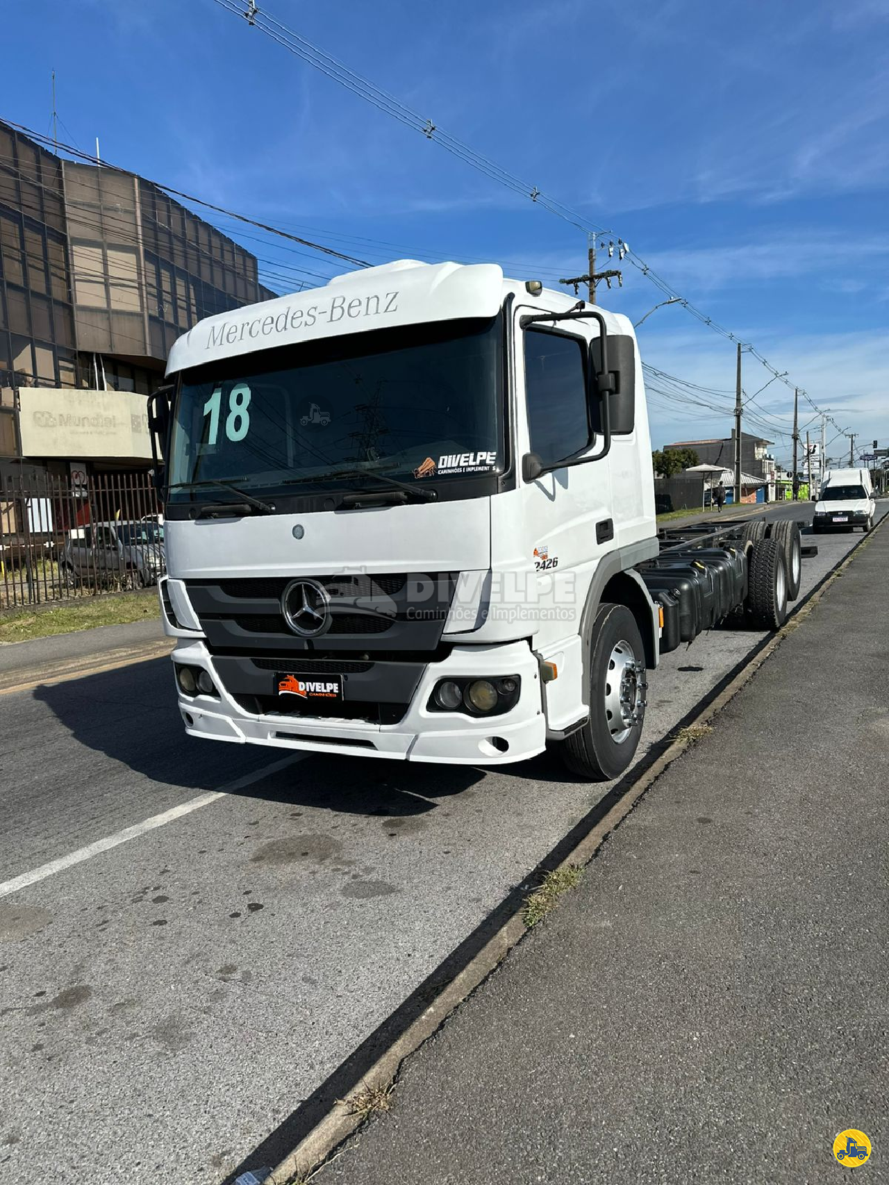 MB 2426 de DIVELPE Caminhões e Implementos
