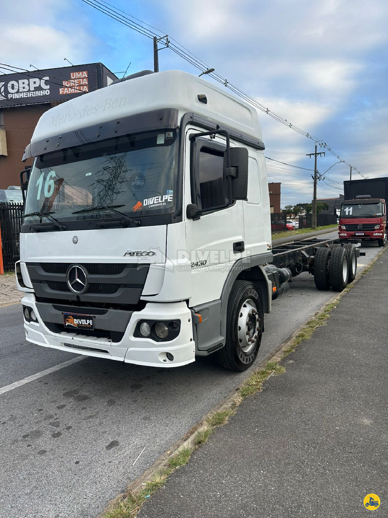 MB 2430 de DIVELPE Caminhões e Implementos