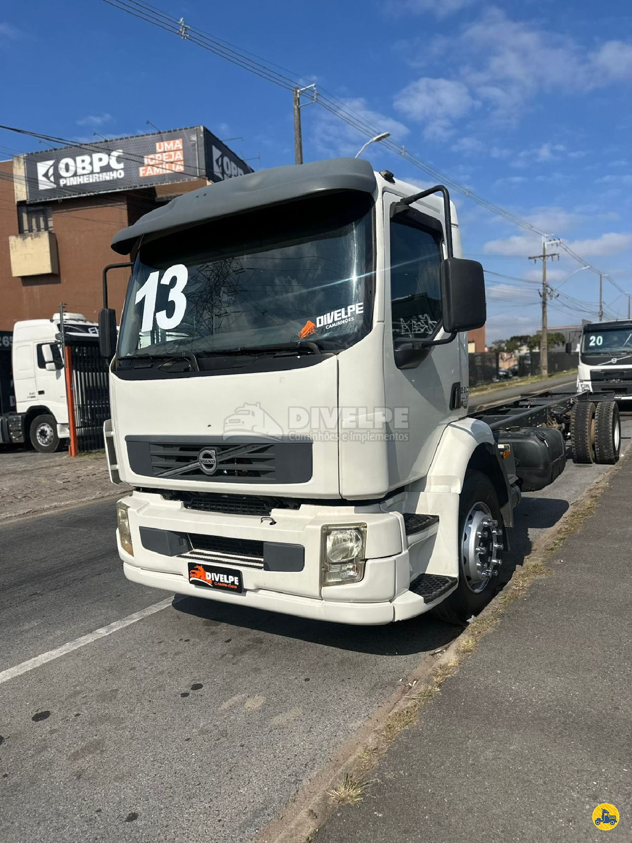 CAMINHAO VOLVO VOLVO VM 220 Chassis Toco 4x2 DIVELPE Caminhões e Implementos CURITIBA PARANÁ PR