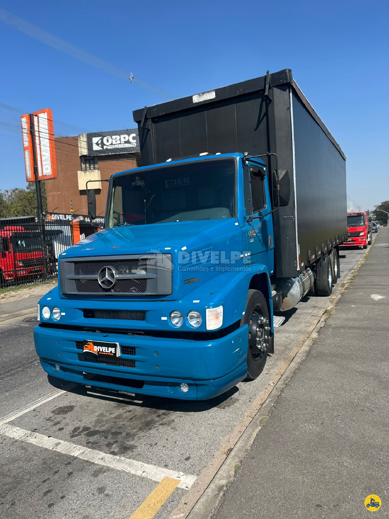 CAMINHAO MERCEDES-BENZ MB 1620 Baú Sider Truck 6x2 DIVELPE Caminhões e Implementos CURITIBA PARANÁ PR