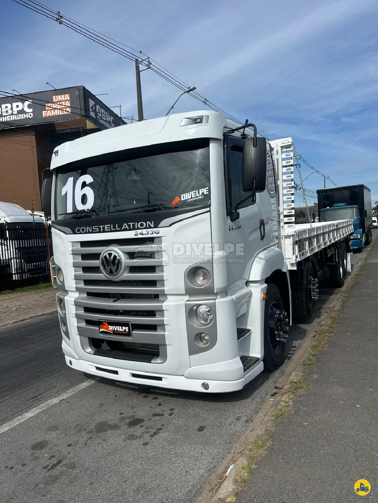 CAMINHAO VOLKSWAGEN VW 24330 Carga Seca BiTruck 8x2 DIVELPE Caminhões e Implementos CURITIBA PARANÁ PR
