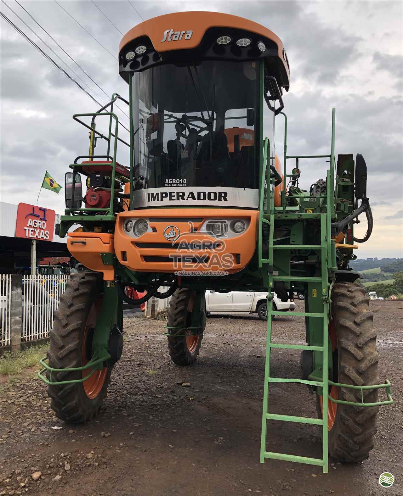 PULVERIZADOR STARA IMPERADOR 3100 Tração 4x4 Agro Texas Máquinas Agrícolas VITORINO PARANÁ PR