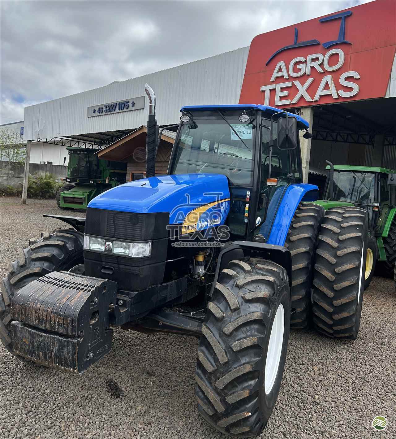 TRATOR NEW HOLLAND NEW TM 7040 Tração 4x4 Agro Texas Máquinas Agrícolas VITORINO PARANÁ PR