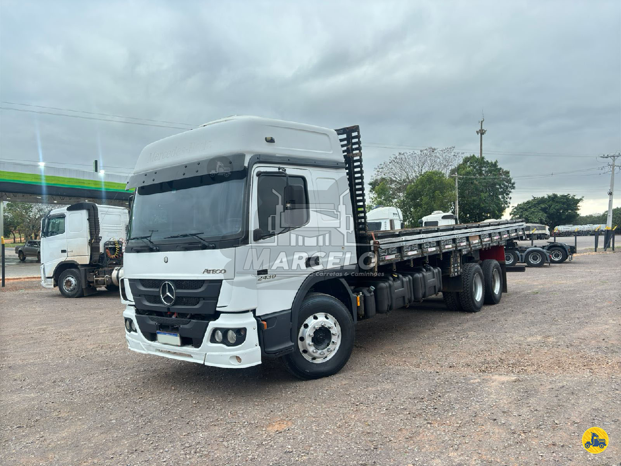 CAMINHAO MERCEDES-BENZ MB 2430 Carga Seca Truck 6x2 Marcelo Carretas e Caminhões REGENTE FEIJO SÃO PAULO SP