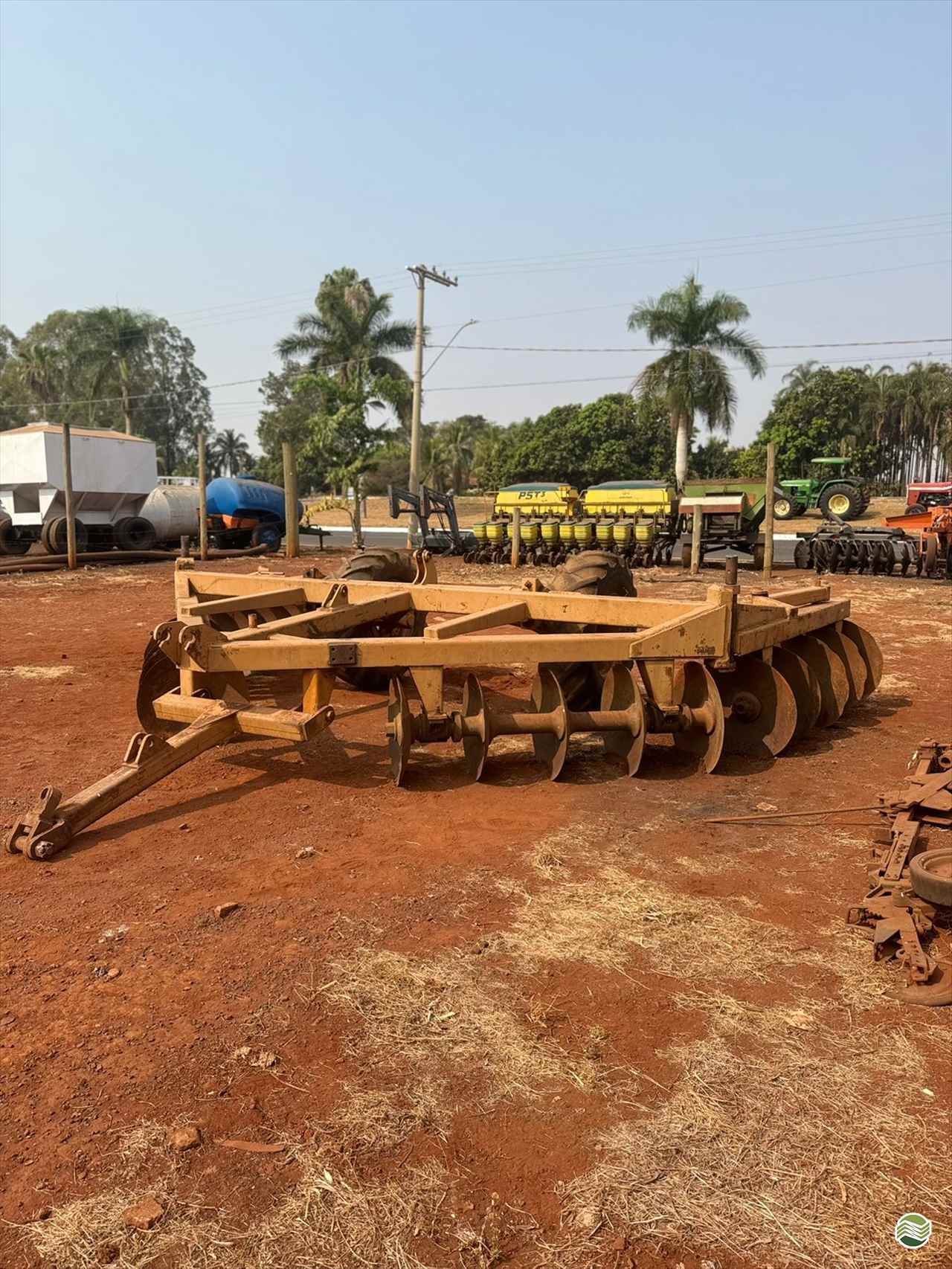 IMPLEMENTOS AGRICOLAS TERRACEADOR 20 DISCOS Gomes e Gouveia Máquinas CENTRALINA MINAS GERAIS MG
