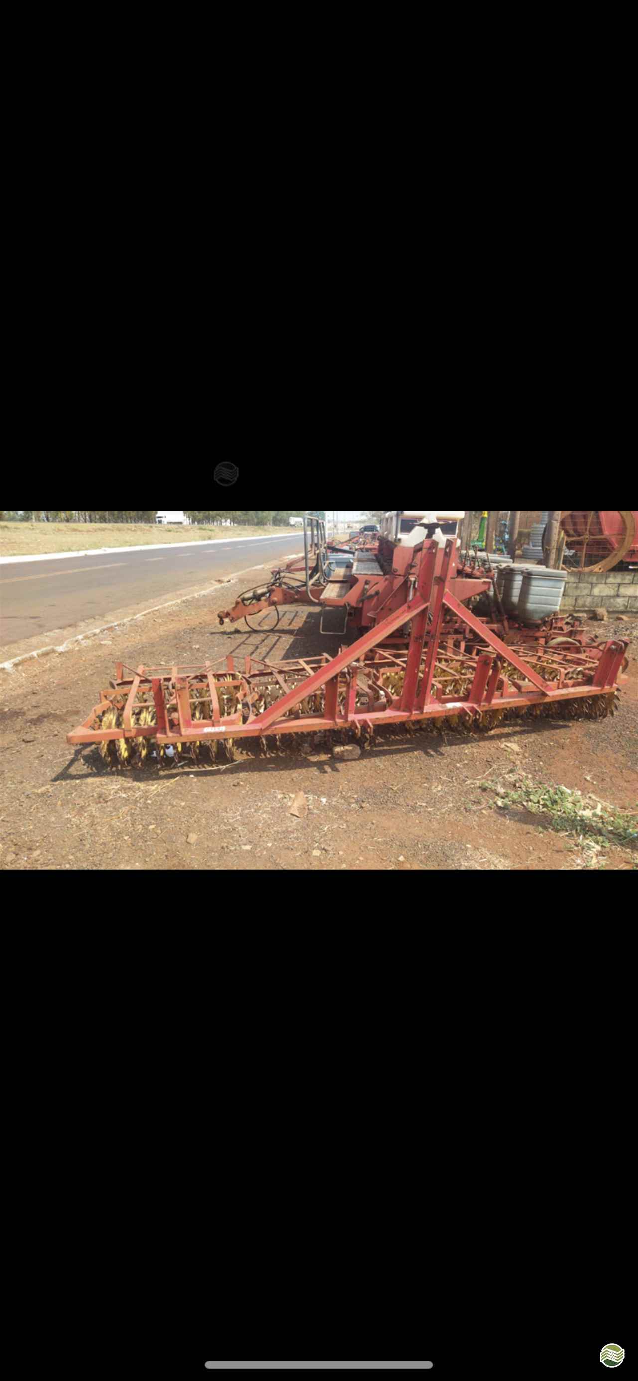 IMPLEMENTOS AGRICOLAS ENXADA ROTATIVA ROTATIVA SUBSOLADORA Gomes e Gouveia Máquinas CENTRALINA MINAS GERAIS MG