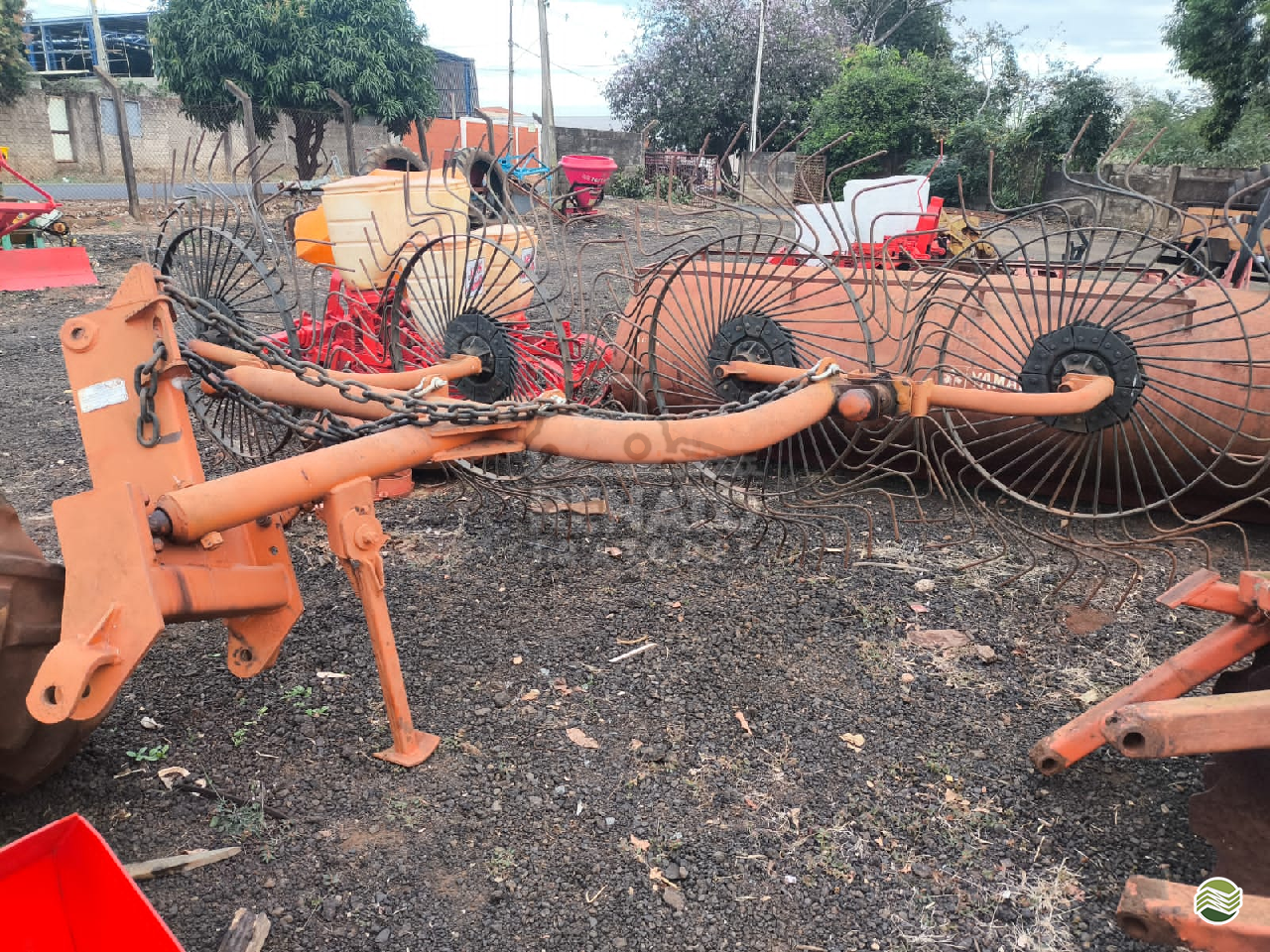 IMPLEMENTOS AGRICOLAS ENLEIRADOR ENLEIRADOR DE PALHA Renato Tratores SERTAOZINHO SÃO PAULO SP