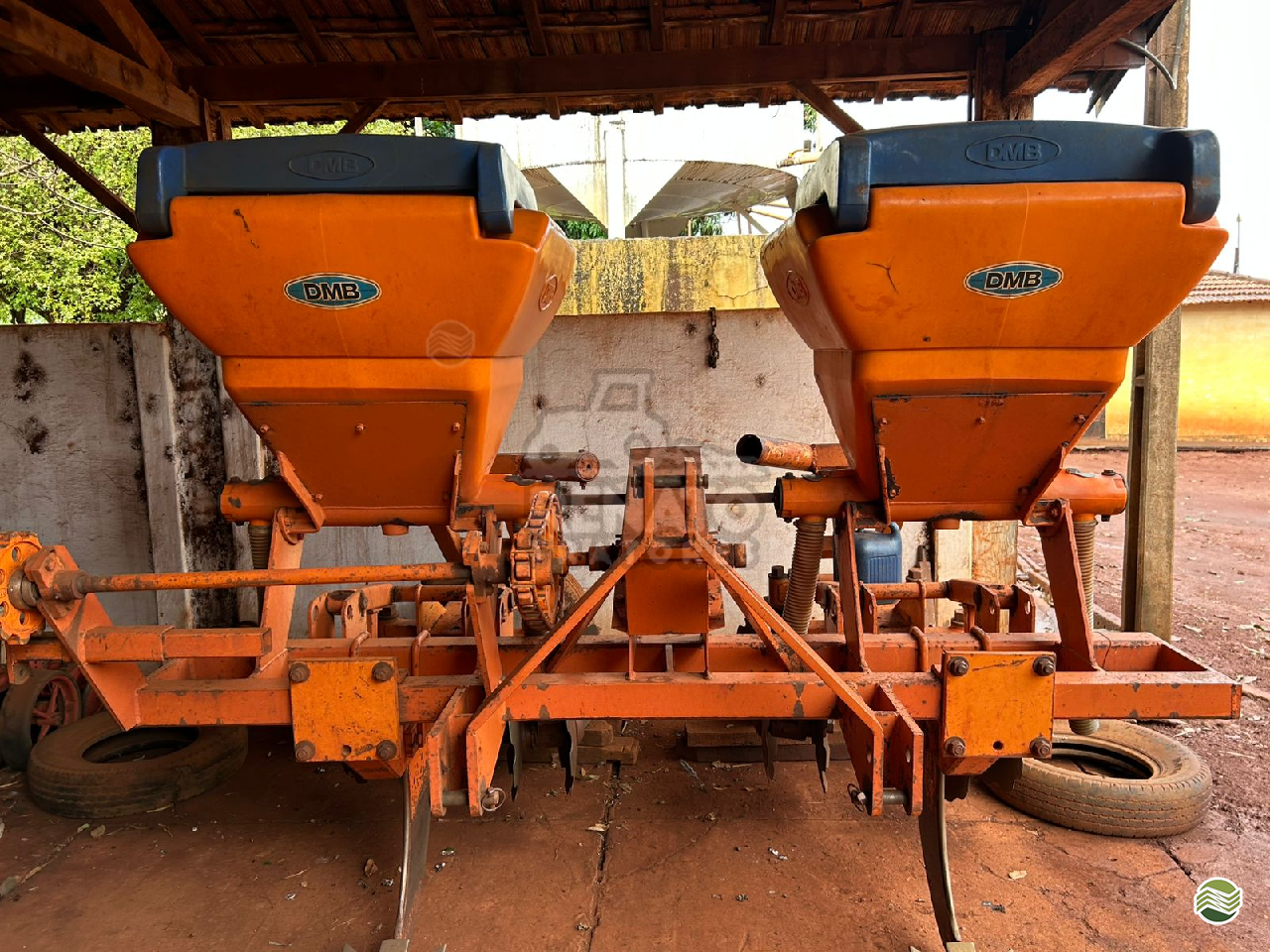 IMPLEMENTOS AGRICOLAS CULTIVADOR 2 LINHAS ADUBADOR Renato Tratores SERTAOZINHO SÃO PAULO SP