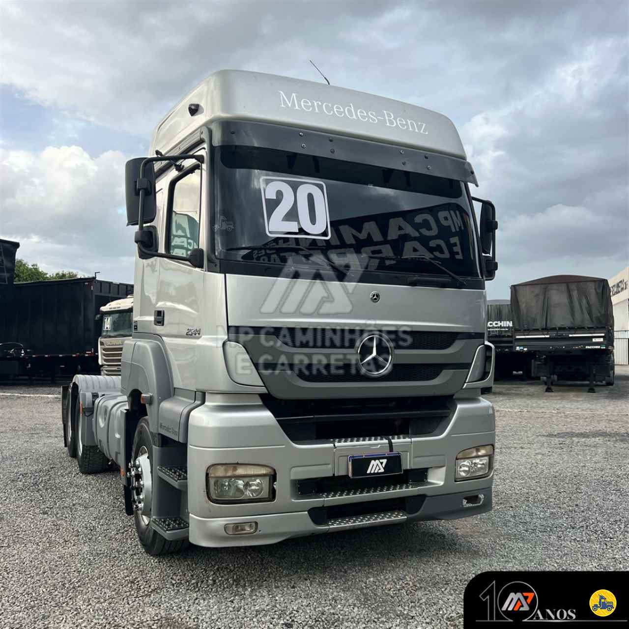 MB 2544 de MP Caminhões e Carretas