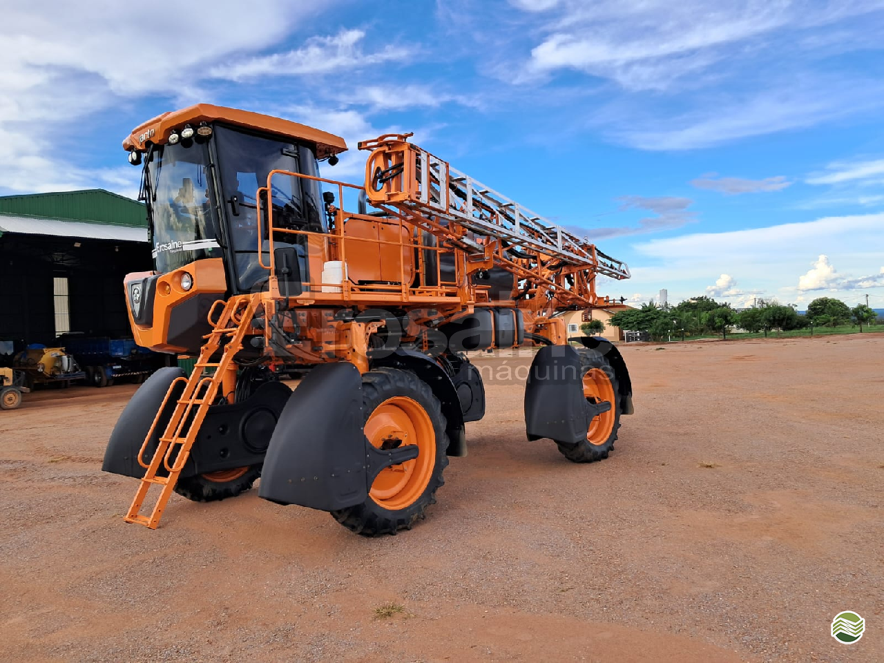 PULVERIZADOR JACTO UNIPORT 2030 Tração 4x4 Erosaine Máquinas - Jacto PRIMAVERA DO LESTE MATO GROSSO MT