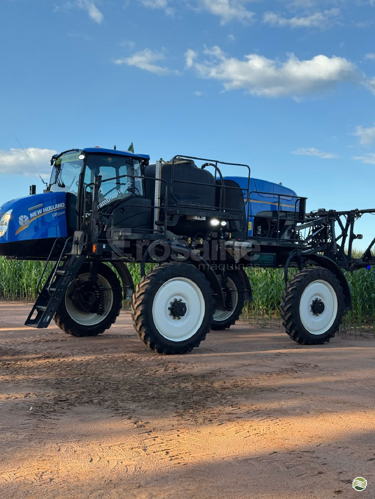 PULVERIZADOR NEW HOLLAND DEFENSOR SP2500 Tração 4x4 Erosaine Máquinas - Jacto PRIMAVERA DO LESTE MATO GROSSO MT
