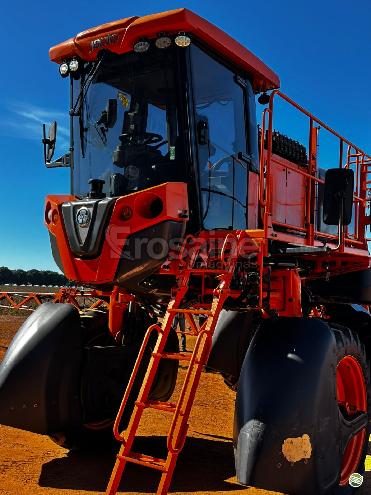 PULVERIZADOR JACTO UNIPORT 2030 Tração 4x4 Erosaine Máquinas - Jacto PRIMAVERA DO LESTE MATO GROSSO MT