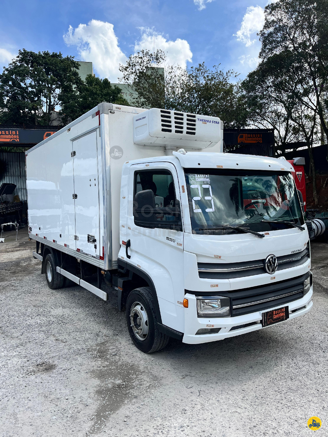 CAMINHAO VOLKSWAGEN VW 11180 Baú Térmico Toco 4x2 Rossini Caminhões SAO BERNARDO DO CAMPO SÃO PAULO SP