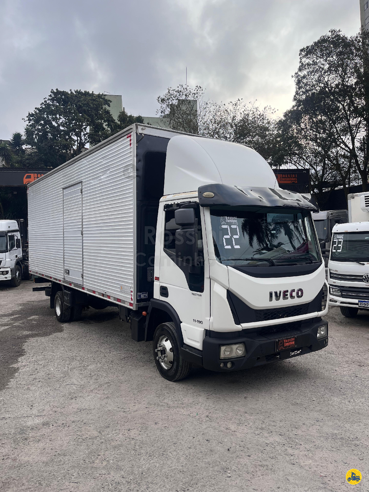 CAMINHAO IVECO TECTOR 11-190 Baú Furgão Toco 4x2 Rossini Caminhões SAO BERNARDO DO CAMPO SÃO PAULO SP