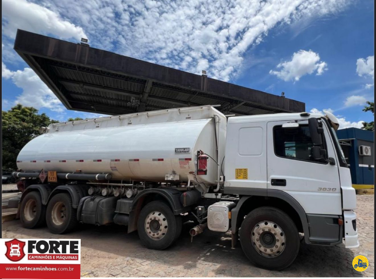 CAMINHAO MERCEDES-BENZ MB 3030 Tanque Aço BiTruck 8x2 Forte Caminhões MG JOAO MONLEVADE MINAS GERAIS MG