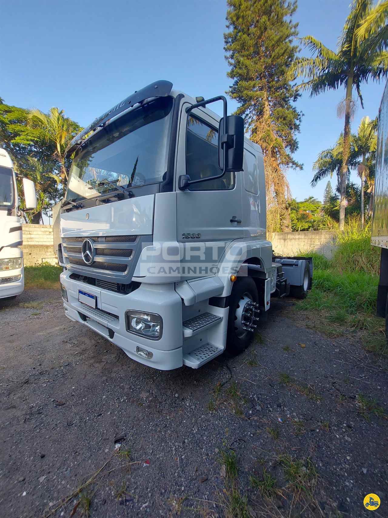 MB 1933 de Porto Caminhões