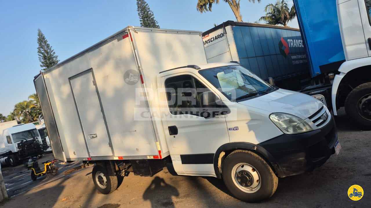 CAMINHAO IVECO DAILY FURGAO 35s14 Cavalo Mecânico Cavalo 4x2 Porto Caminhões GUARULHOS SÃO PAULO SP