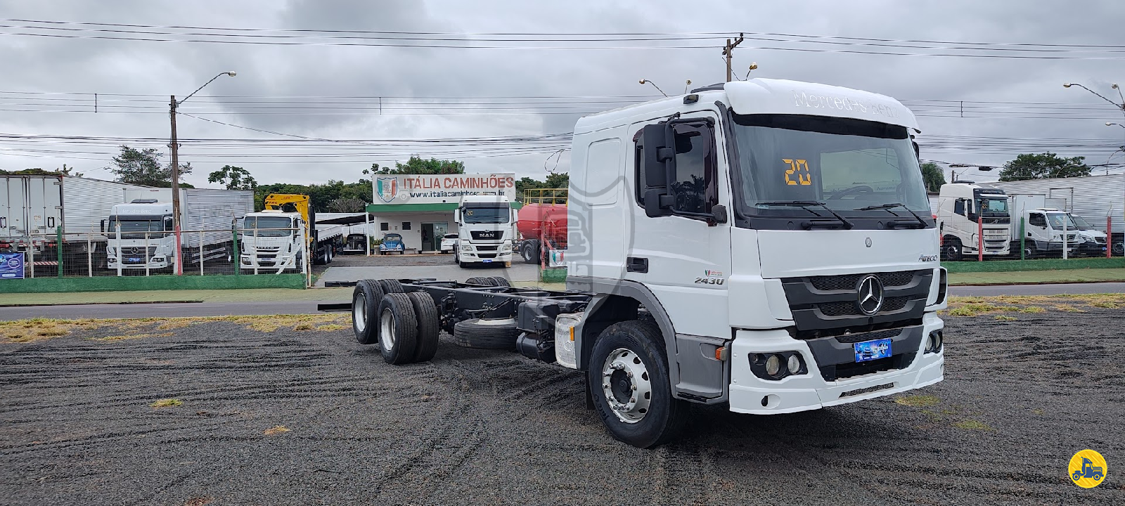 MB 2430 de Itália Caminhões